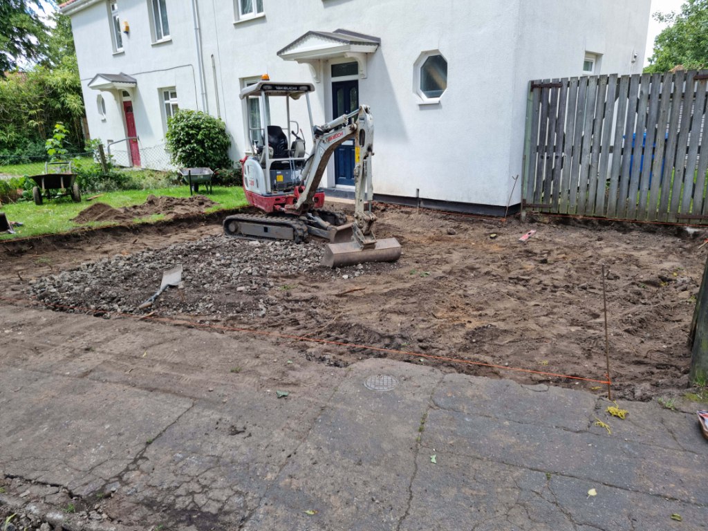 This is a photo of a dig out being carried out by Sevenoaks Driveways in preparation for a block paving driveway